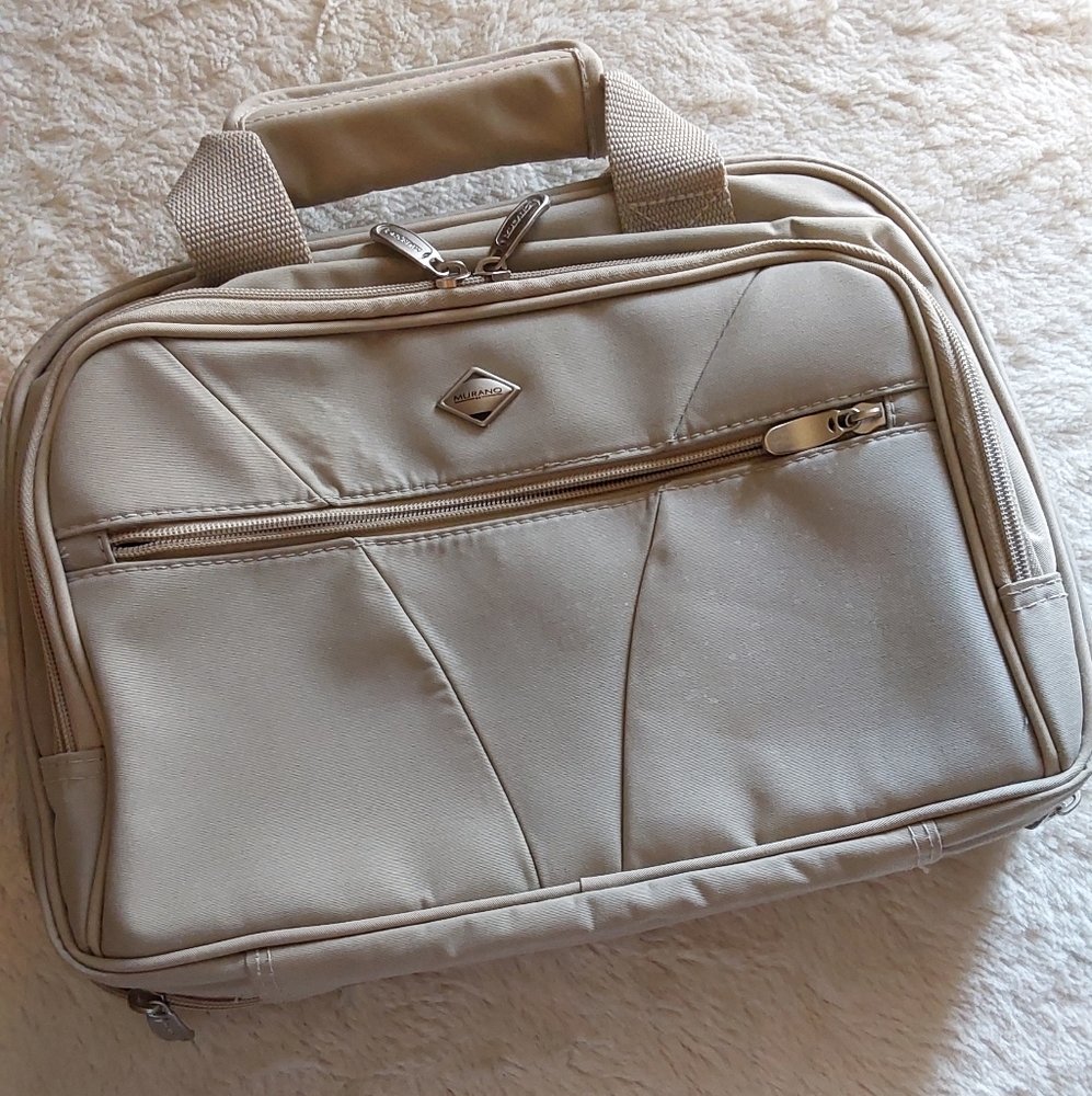 🌺 Like New Murano Multi-compartment Storage/Travel Bag